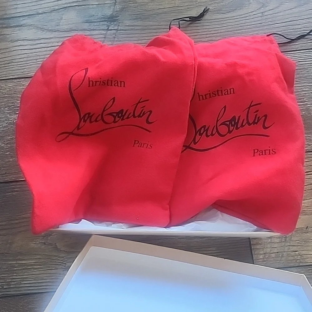 EUC Christian Louboutin So Kate Velour Heels - Picture 7 of 7